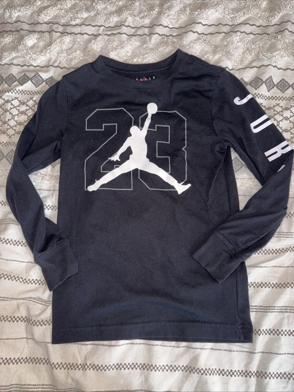EUC Jordan Jumpman 23 Youth Large Black Long Sleeve Top Shirt Nike